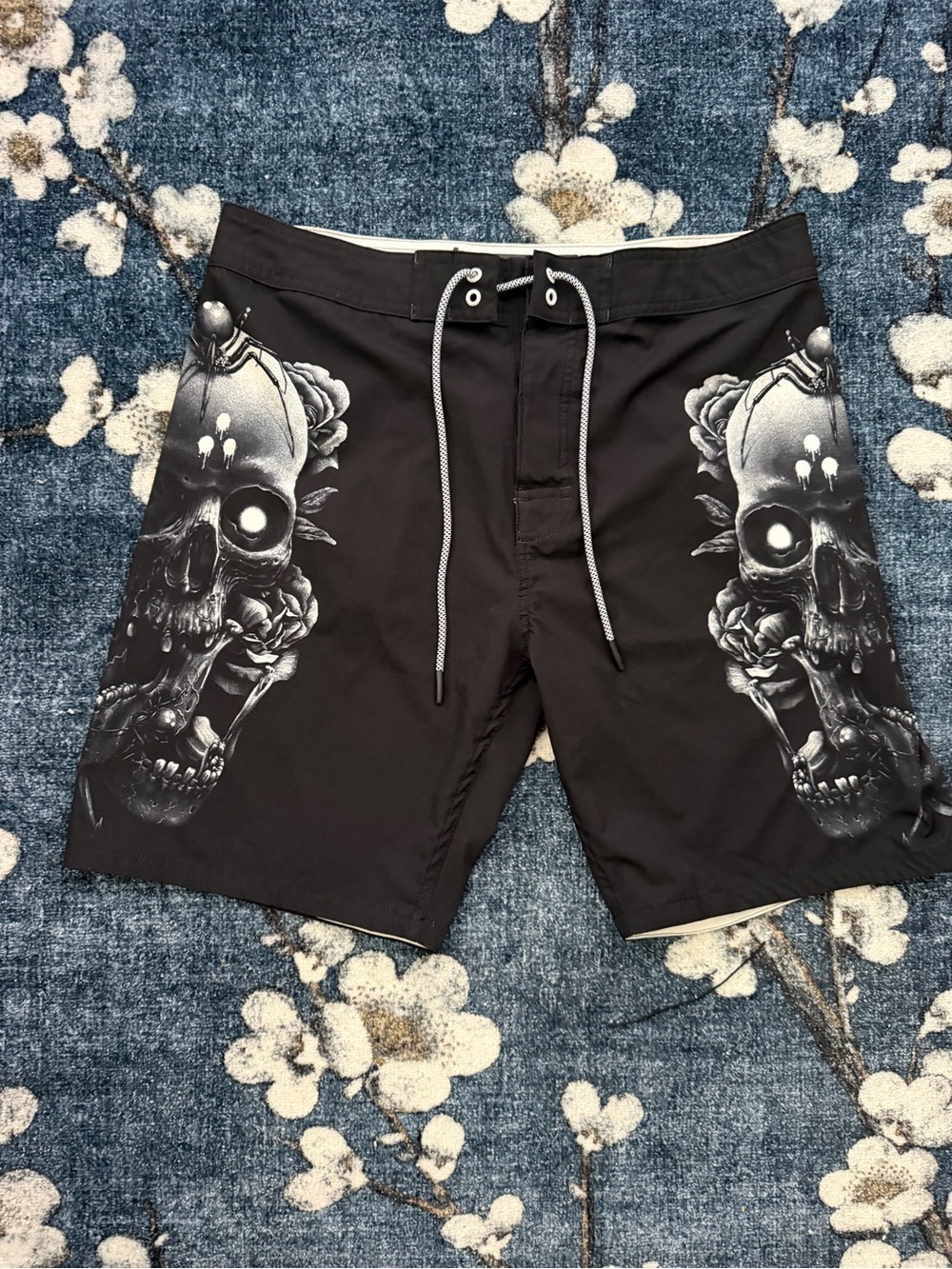 Men's Black Skull Print Swim Board Shorts with Drawstring Waist